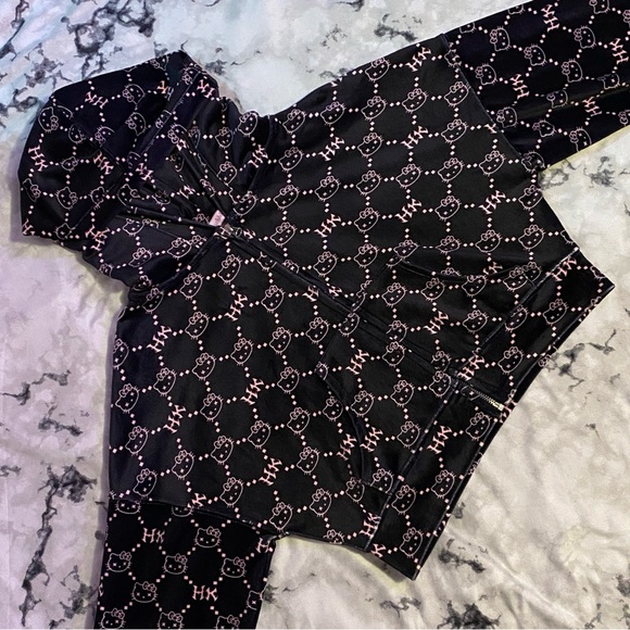 🎀 Hello Kitty Luxe Velour Cropped Hoodie - Picture 2 of 7